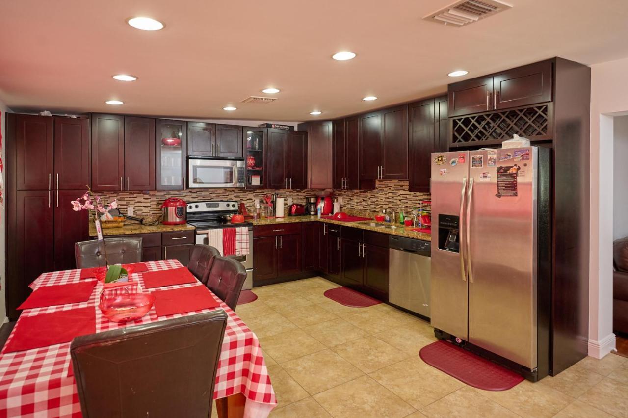 Fabulous Hollywood Living Space Екстер'єр фото